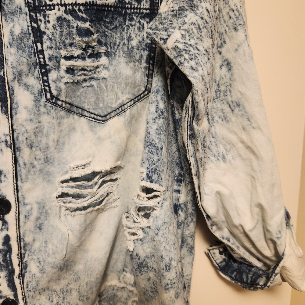 THRILL JEANS Ultra Fashionable Distressed Denim Street Wear Women's Shirt Size M - Picture 3 of 7